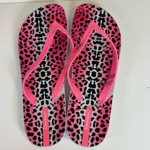 Ipanema Women’s Pink Animal Print Flip Flops, White/Pink/Black, Size 9
